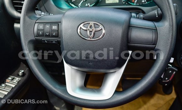 Acheter Import Voiture Toyota Hilux Blanc à Import - Dubai, Zambie Acheter Import Voiture Toyota Hilux Blanc à Import - Dubai, Zambie