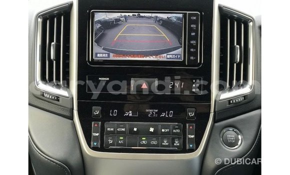 Tenga Imported Toyota Land Cruiser Chena Mota in Import - Dubai in Zambia Tenga Imported Toyota Land Cruiser Chena Mota in Import - Dubai in Zambia