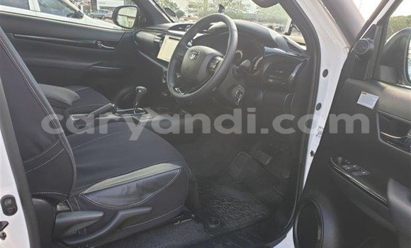 Acheter Occasion Voiture Toyota Hilux Blanc à Livingstone, Zambie Acheter Occasion Voiture Toyota Hilux Blanc à Livingstone, Zambie