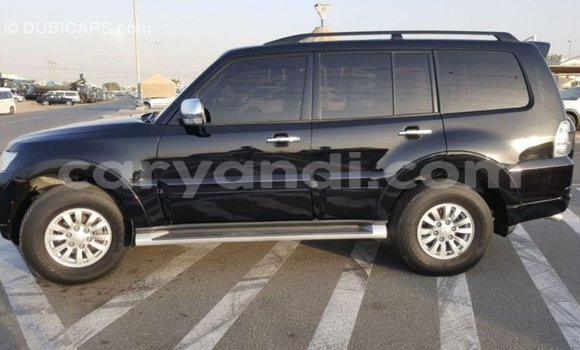 Nunua Imported Mitsubishi Pajero Nyeusi Gari ndani ya Import - Dubai nchini Zambia Nunua Imported Mitsubishi Pajero Nyeusi Gari ndani ya Import - Dubai nchini Zambia