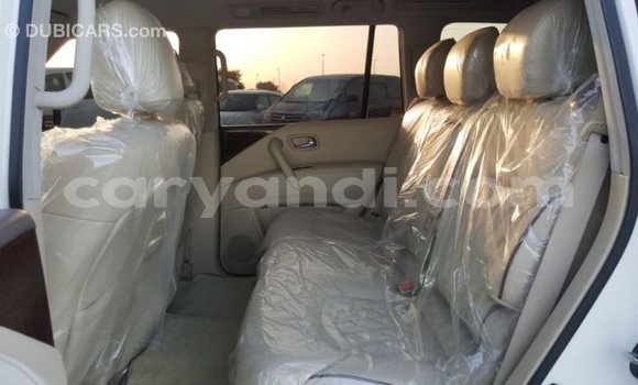 Acheter Import Voiture Nissan Patrol Blanc à Import - Dubai, Zambie Acheter Import Voiture Nissan Patrol Blanc à Import - Dubai, Zambie