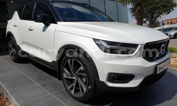 Nunua Ilio tumika Volvo XC40 Nyeupe Gari ndani ya Livingstone nchini Zambia Nunua Ilio tumika Volvo XC40 Nyeupe Gari ndani ya Livingstone nchini Zambia