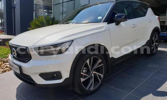 Nunua Ilio tumika Volvo XC40 Nyeupe Gari ndani ya Livingstone nchini Zambia Nunua Ilio tumika Volvo XC40 Nyeupe Gari ndani ya Livingstone nchini Zambia