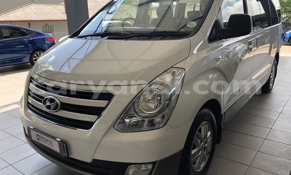 Acheter Occasion Voiture Hyundai H1 Gris à Livingstone, Zambie Acheter Occasion Voiture Hyundai H1 Gris à Livingstone, Zambie