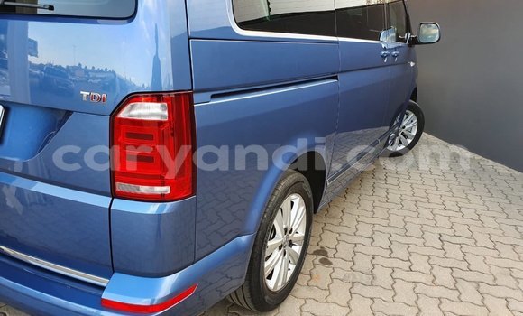 Tenga Tsaru Volkswagen Caravelle Bhuruu Mota in Livingstone in Zambia Tenga Tsaru Volkswagen Caravelle Bhuruu Mota in Livingstone in Zambia