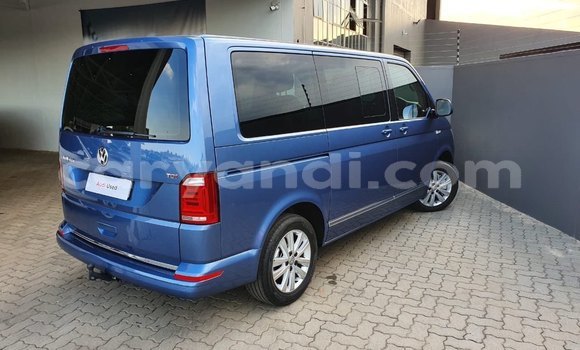 Tenga Tsaru Volkswagen Caravelle Bhuruu Mota in Livingstone in Zambia Tenga Tsaru Volkswagen Caravelle Bhuruu Mota in Livingstone in Zambia