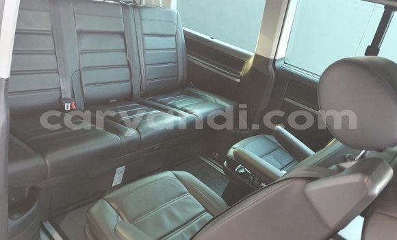 Tenga Tsaru Volkswagen Caravelle Bhuruu Mota in Livingstone in Zambia Tenga Tsaru Volkswagen Caravelle Bhuruu Mota in Livingstone in Zambia