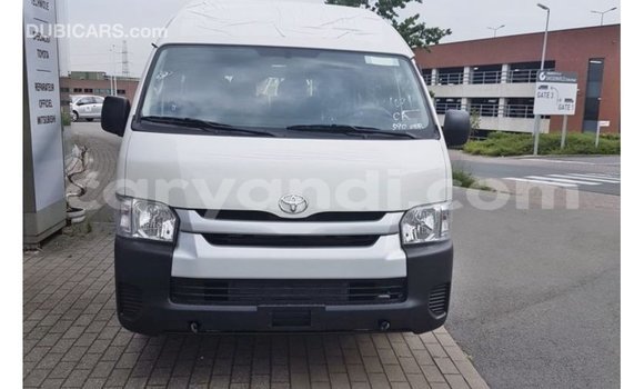 Acheter Import Voiture Toyota Hiace Blanc à Import - Dubai, Zambie Acheter Import Voiture Toyota Hiace Blanc à Import - Dubai, Zambie