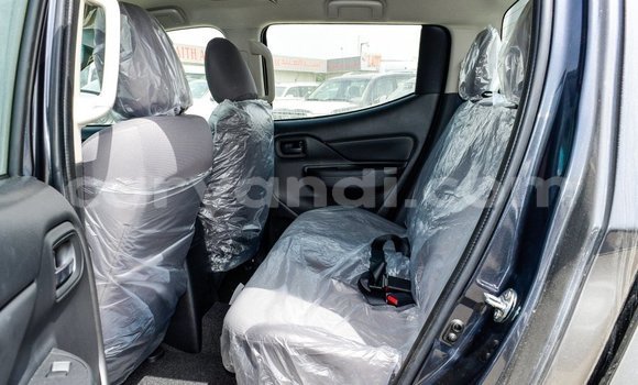 Acheter Import Voiture Mitsubishi L200 Noir à Import - Dubai, Zambie Acheter Import Voiture Mitsubishi L200 Noir à Import - Dubai, Zambie