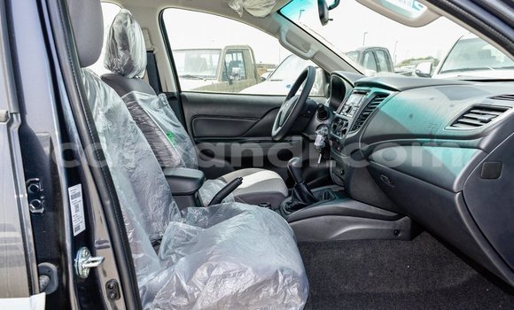 Acheter Import Voiture Mitsubishi L200 Noir à Import - Dubai, Zambie Acheter Import Voiture Mitsubishi L200 Noir à Import - Dubai, Zambie