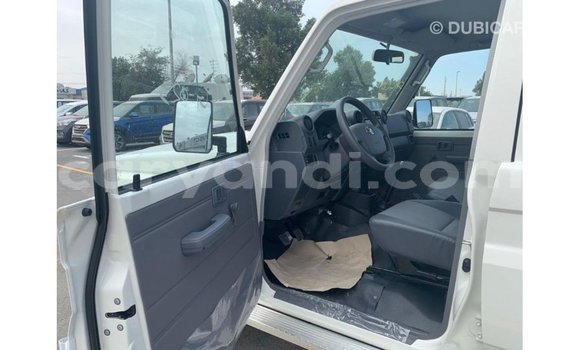 Buy Import Toyota Land Cruiser White Car in Import - Dubai in Zambia Buy Import Toyota Land Cruiser White Car in Import - Dubai in Zambia