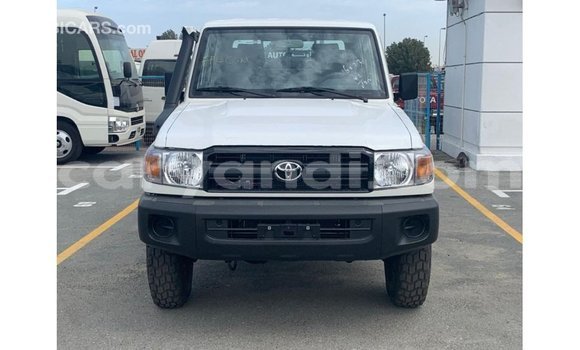 Buy Import Toyota Land Cruiser White Car in Import - Dubai in Zambia Buy Import Toyota Land Cruiser White Car in Import - Dubai in Zambia