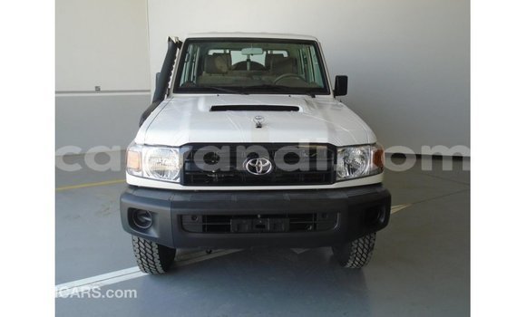Acheter Import Voiture Toyota Land Cruiser Blanc à Import - Dubai, Zambie Acheter Import Voiture Toyota Land Cruiser Blanc à Import - Dubai, Zambie
