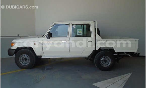 Acheter Import Voiture Toyota Land Cruiser Blanc à Import - Dubai, Zambie Acheter Import Voiture Toyota Land Cruiser Blanc à Import - Dubai, Zambie