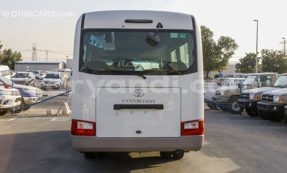 Acheter Import Voiture Toyota Coaster Blanc à Import - Dubai, Zambie Acheter Import Voiture Toyota Coaster Blanc à Import - Dubai, Zambie