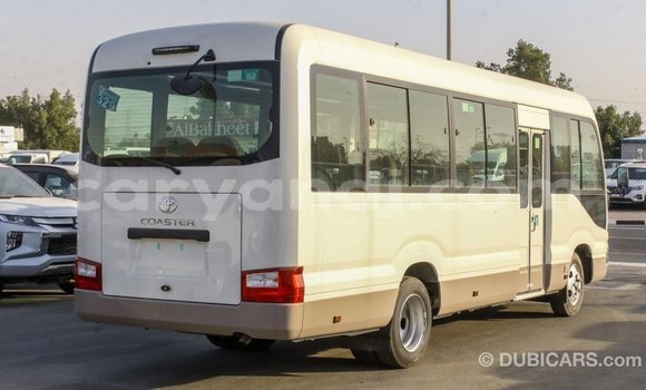Acheter Import Voiture Toyota Coaster Blanc à Import - Dubai, Zambie Acheter Import Voiture Toyota Coaster Blanc à Import - Dubai, Zambie