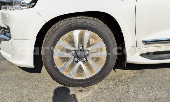 Acheter Import Voiture Toyota Land Cruiser Blanc à Import - Dubai, Zambie Acheter Import Voiture Toyota Land Cruiser Blanc à Import - Dubai, Zambie