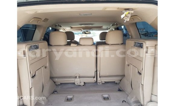 Acheter Import Voiture Toyota Land Cruiser Blanc à Import - Dubai, Zambie Acheter Import Voiture Toyota Land Cruiser Blanc à Import - Dubai, Zambie