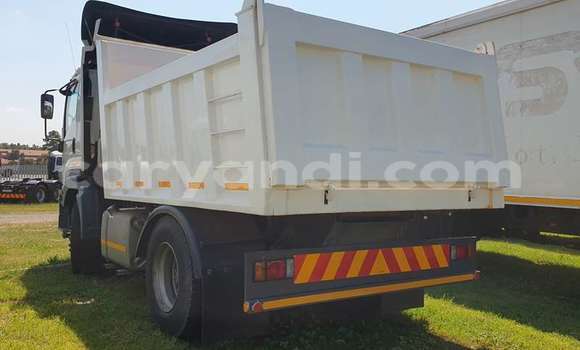 Tenga Tsaru Isuzu FTR 850 Chena Rori in Lusaka in Zambia Tenga Tsaru Isuzu FTR 850 Chena Rori in Lusaka in Zambia