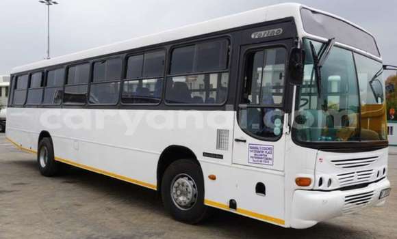 Tenga Tsaru Mercedes‒Benz 200 Chena Mota in Lusaka in Zambia Tenga Tsaru Mercedes‒Benz 200 Chena Mota in Lusaka in Zambia