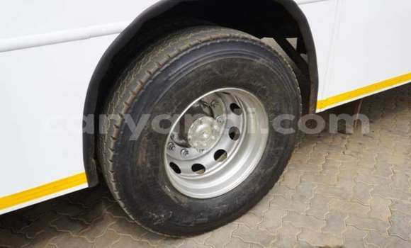 Tenga Tsaru Mercedes‒Benz 200 Chena Mota in Lusaka in Zambia Tenga Tsaru Mercedes‒Benz 200 Chena Mota in Lusaka in Zambia