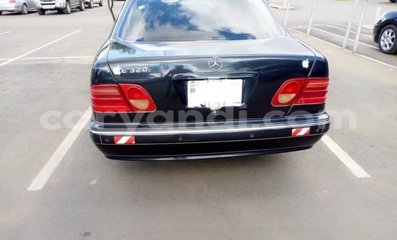 Tenga Tsaru Mercedes‒Benz E–Class Nhema Mota in Lusaka in Zambia Tenga Tsaru Mercedes‒Benz E–Class Nhema Mota in Lusaka in Zambia