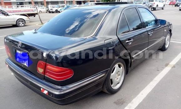 Tenga Tsaru Mercedes‒Benz E–Class Nhema Mota in Lusaka in Zambia Tenga Tsaru Mercedes‒Benz E–Class Nhema Mota in Lusaka in Zambia