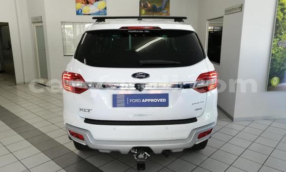 Buy Used Ford Everest White Car in Kabwe in Zambia Buy Used Ford Everest White Car in Kabwe in Zambia