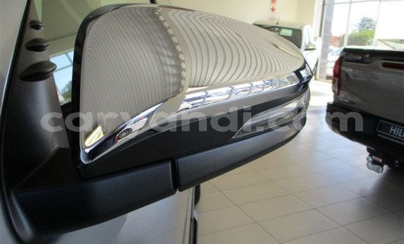 Tenga Tsaru Toyota Hilux Sirivha Mota in Import - Dubai in Zambia Tenga Tsaru Toyota Hilux Sirivha Mota in Import - Dubai in Zambia