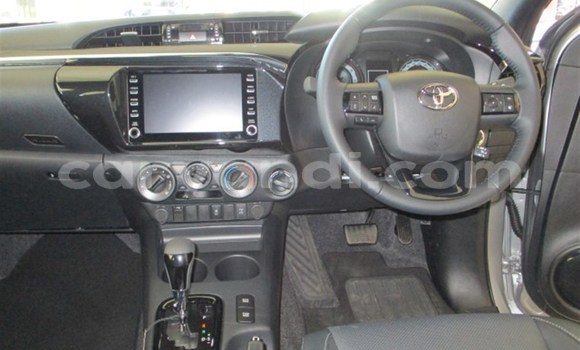 Tenga Tsaru Toyota Hilux Sirivha Mota in Import - Dubai in Zambia Tenga Tsaru Toyota Hilux Sirivha Mota in Import - Dubai in Zambia