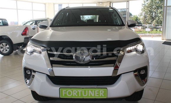 Tenga Tsaru Toyota Fortuner Chena Mota in Import - Dubai in Zambia Tenga Tsaru Toyota Fortuner Chena Mota in Import - Dubai in Zambia