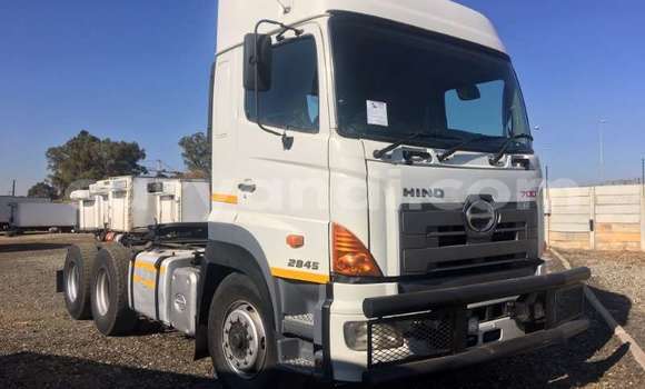 Acheter Occasion Utilitaire Hino Ranger Blanc à Lusaka, Zambie Acheter Occasion Utilitaire Hino Ranger Blanc à Lusaka, Zambie