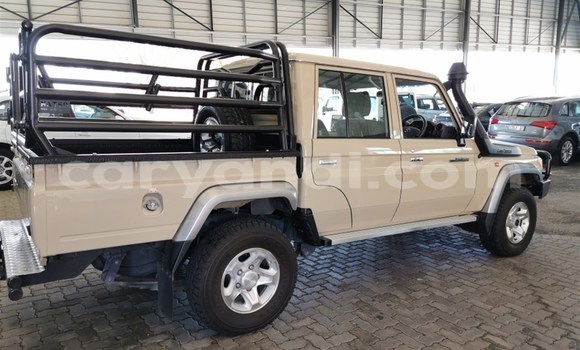 Tenga Tsaru Toyota Land Cruiser Beige Mota in Lusaka in Zambia Tenga Tsaru Toyota Land Cruiser Beige Mota in Lusaka in Zambia