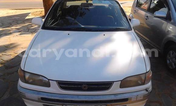 Nunua Ilio tumika Toyota Corolla Nyeupe Gari ndani ya Lusaka nchini Zambia Nunua Ilio tumika Toyota Corolla Nyeupe Gari ndani ya Lusaka nchini Zambia