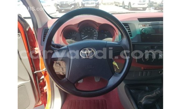 Acheter Import Voiture Toyota Hilux Rouge à Import - Dubai, Zambie Acheter Import Voiture Toyota Hilux Rouge à Import - Dubai, Zambie