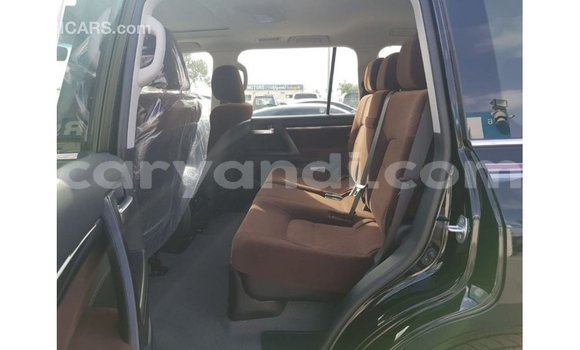 Acheter Import Voiture Toyota Land Cruiser Noir à Import - Dubai, Zambie Acheter Import Voiture Toyota Land Cruiser Noir à Import - Dubai, Zambie