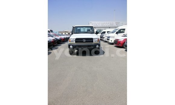 Buy Import Toyota Land Cruiser Beige Car in Import - Dubai in Zambia Buy Import Toyota Land Cruiser Beige Car in Import - Dubai in Zambia