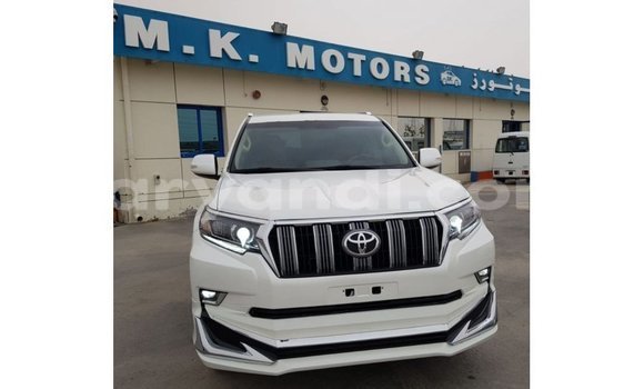 Acheter Import Voiture Toyota Prado Blanc à Import - Dubai, Zambie Acheter Import Voiture Toyota Prado Blanc à Import - Dubai, Zambie