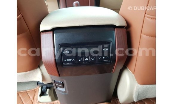 Acheter Import Voiture Toyota Prado Blanc à Import - Dubai, Zambie Acheter Import Voiture Toyota Prado Blanc à Import - Dubai, Zambie