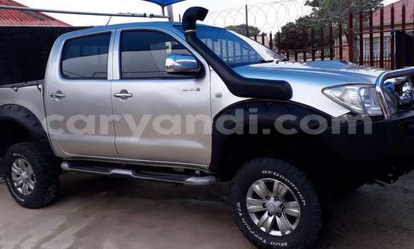 Acheter Occasion Voiture Toyota Hilux Gris à Lusaka, Zambie Acheter Occasion Voiture Toyota Hilux Gris à Lusaka, Zambie