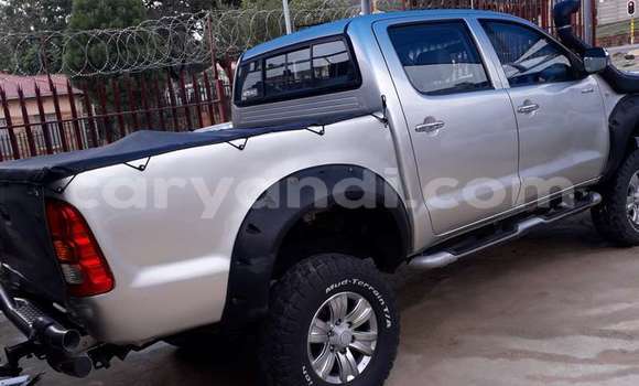 Acheter Occasion Voiture Toyota Hilux Gris à Lusaka, Zambie Acheter Occasion Voiture Toyota Hilux Gris à Lusaka, Zambie