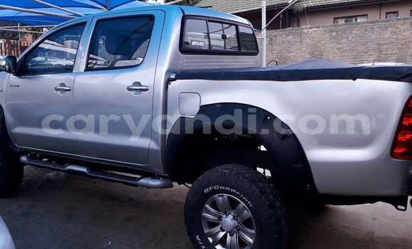 Acheter Occasion Voiture Toyota Hilux Gris à Lusaka, Zambie Acheter Occasion Voiture Toyota Hilux Gris à Lusaka, Zambie