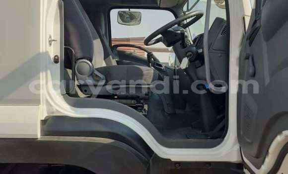 Buy Used Isuzu FTR 850 White Truck in Lusaka in Zambia Buy Used Isuzu FTR 850 White Truck in Lusaka in Zambia
