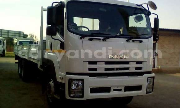 Buy Used Isuzu FTR 850 White Truck in Lusaka in Zambia Buy Used Isuzu FTR 850 White Truck in Lusaka in Zambia
