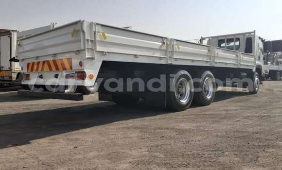 Buy Used Isuzu FTR 850 White Truck in Lusaka in Zambia Buy Used Isuzu FTR 850 White Truck in Lusaka in Zambia