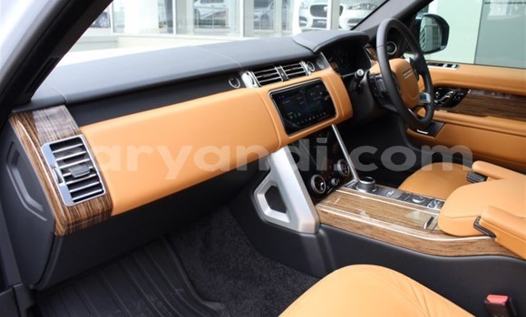 Nunua Ilio tumika Land Rover Range Rover Nyeupe Gari ndani ya Lusaka nchini Zambia Nunua Ilio tumika Land Rover Range Rover Nyeupe Gari ndani ya Lusaka nchini Zambia