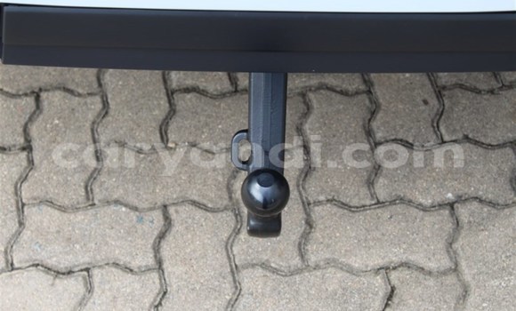 Nunua Ilio tumika Land Rover Range Rover Nyeupe Gari ndani ya Lusaka nchini Zambia Nunua Ilio tumika Land Rover Range Rover Nyeupe Gari ndani ya Lusaka nchini Zambia