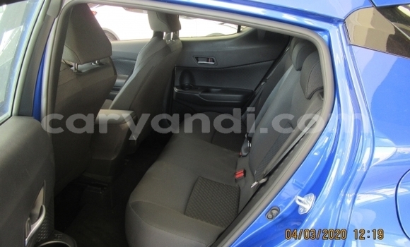 Acheter Occasion Voiture Toyota C-HR Bleu à Import - Dubai, Zambie Acheter Occasion Voiture Toyota C-HR Bleu à Import - Dubai, Zambie