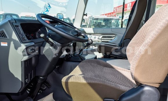 Acheter Import Voiture Toyota Coaster Blanc à Import - Dubai, Zambie Acheter Import Voiture Toyota Coaster Blanc à Import - Dubai, Zambie