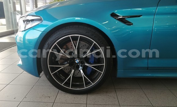 Nunua Ilio tumika BMW M5 Bluu Gari ndani ya Lusaka nchini Zambia Nunua Ilio tumika BMW M5 Bluu Gari ndani ya Lusaka nchini Zambia